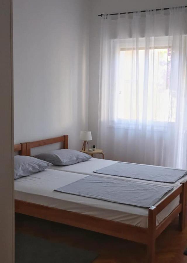 Apartman Simac Okrug Gornji โตรกีร์ ภายนอก รูปภาพ