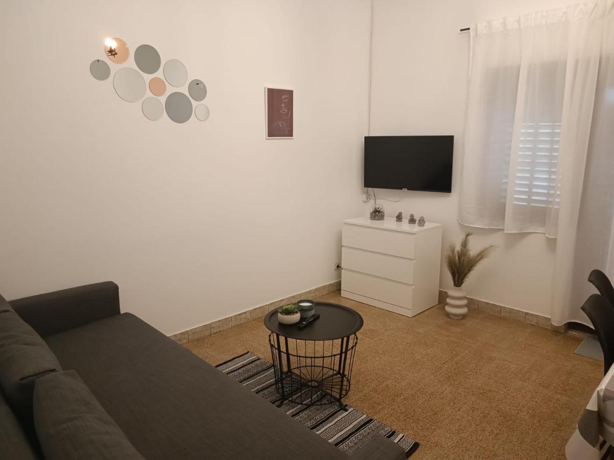 Apartman Simac Okrug Gornji โตรกีร์ ภายนอก รูปภาพ