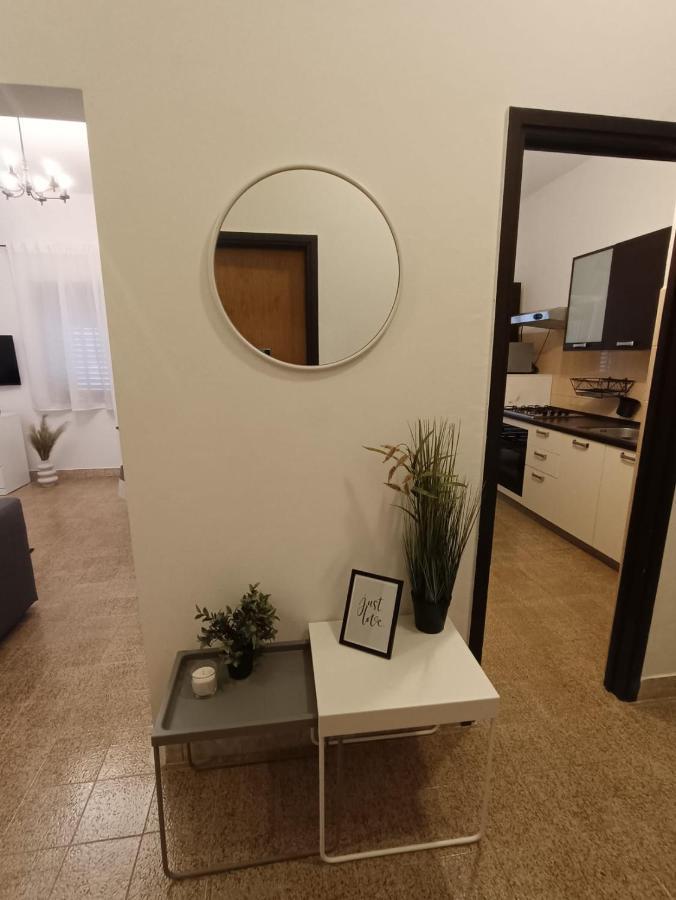 Apartman Simac Okrug Gornji โตรกีร์ ภายนอก รูปภาพ