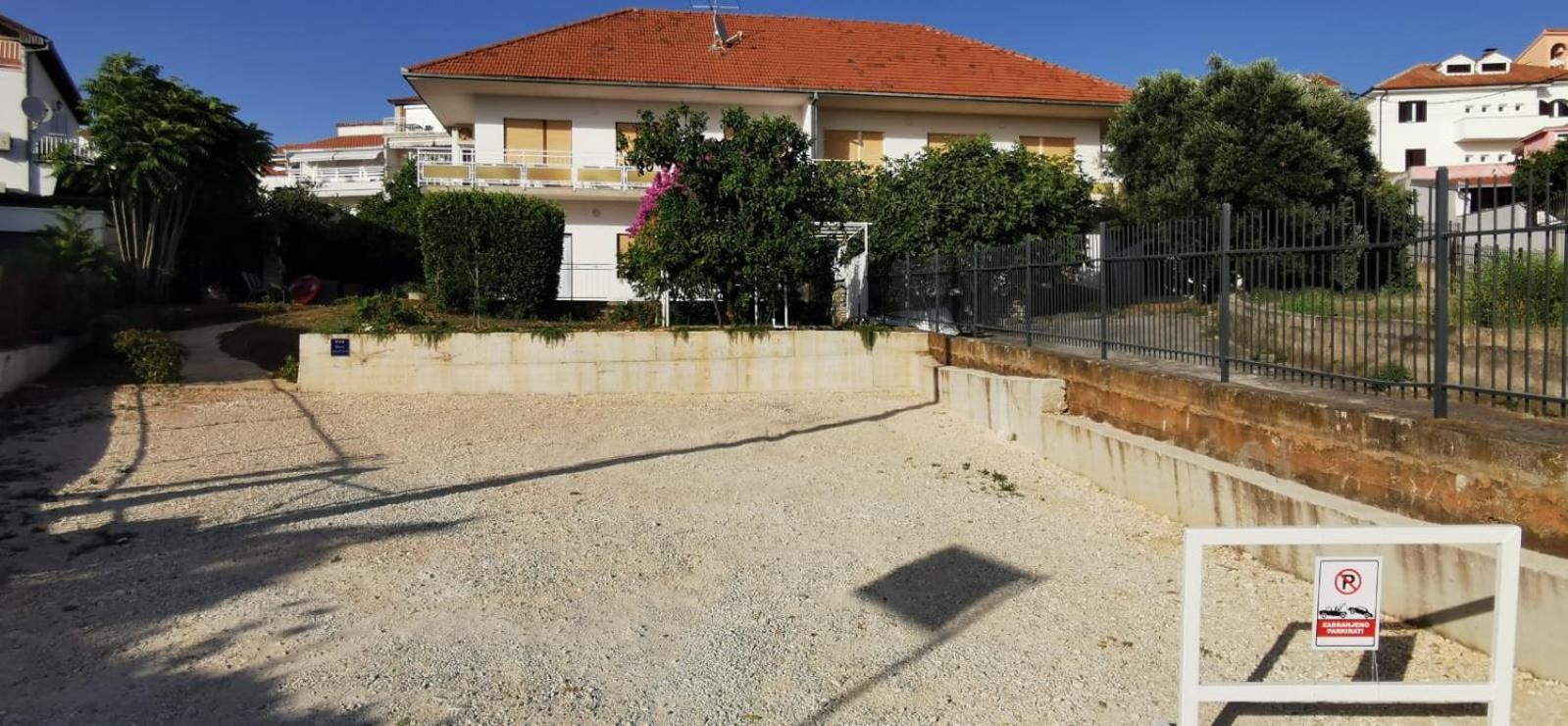 Apartman Simac Okrug Gornji โตรกีร์ ภายนอก รูปภาพ